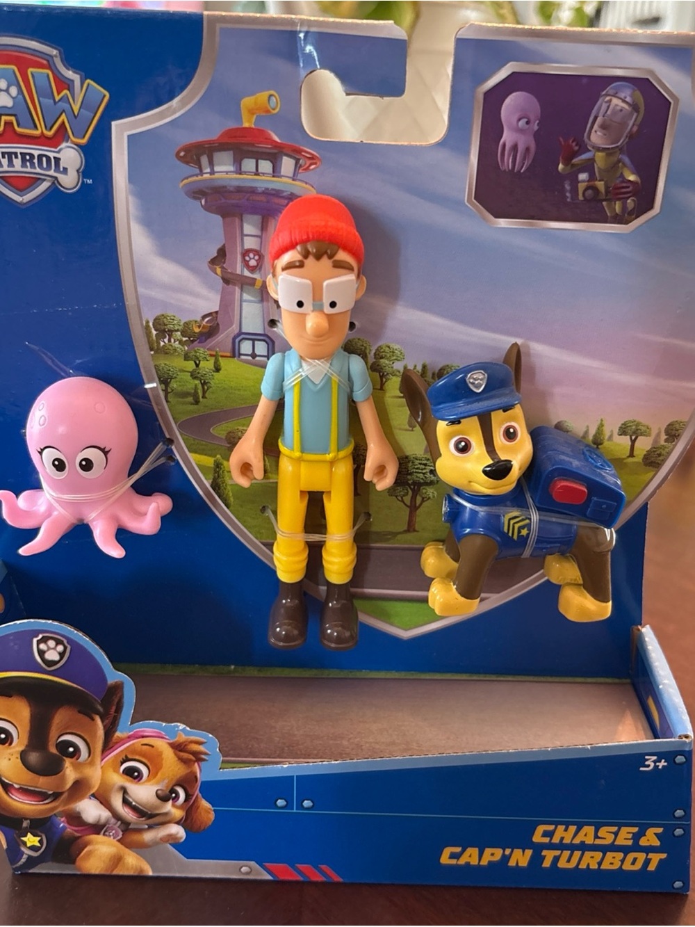 Paw Patrol Chase & Cap'n Turbot Figure Set - Blue, Yellow, Red, Pink